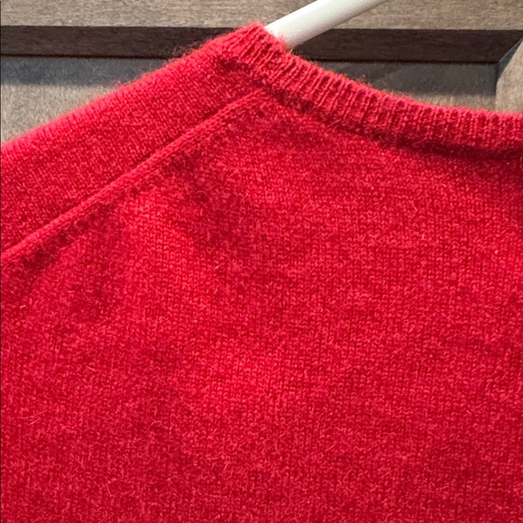 Vintage Sutton Studio Bloomingdale’s Red Short Sleeve Cashmere Top - Picture 4 of 5